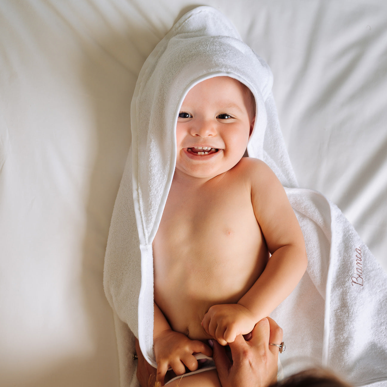 Asciugabimbo
- Taglia unica (0/2 anni)- Bianco Cotone- Cotone classico - Dalfilo