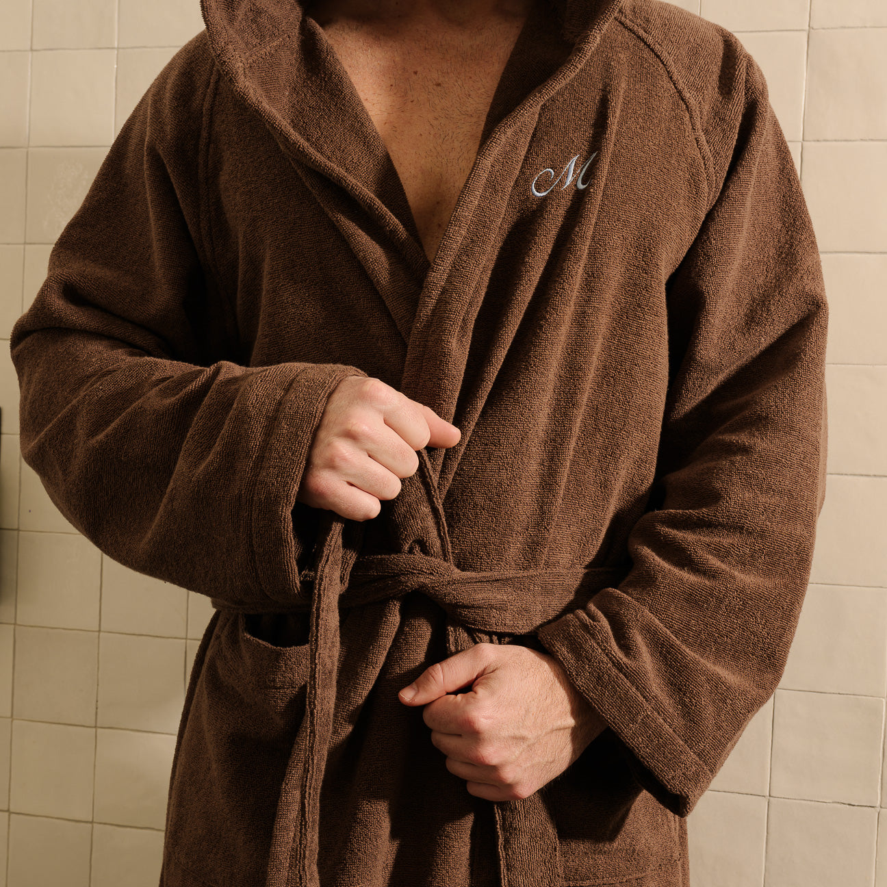 Accappatoio sport con cappuccio
- S- Ebano- Cotone - Dalfilo
