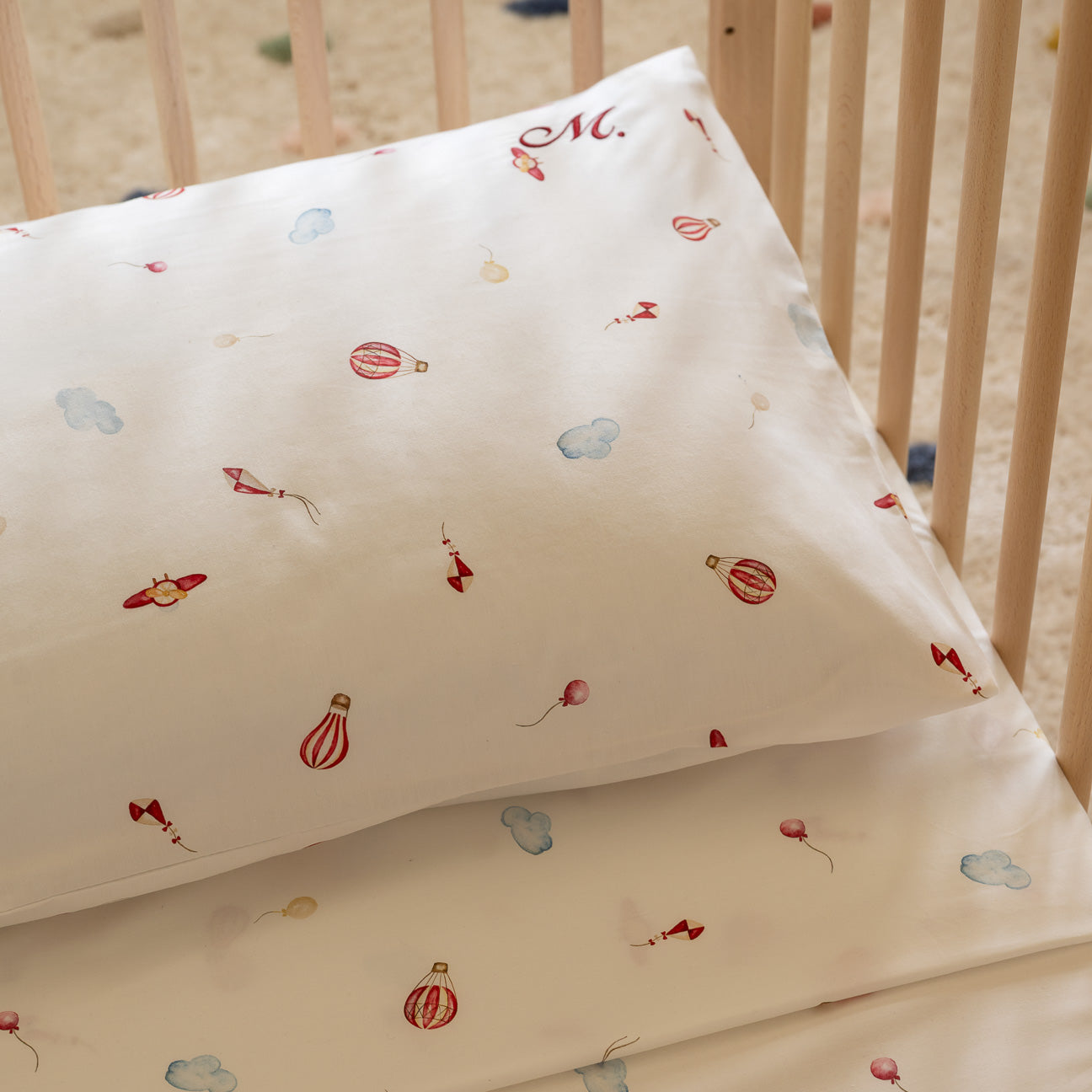 Completo lenzuola lettino
- 60x130 cm- Tra le nuvole- Percalle - Dalfilo