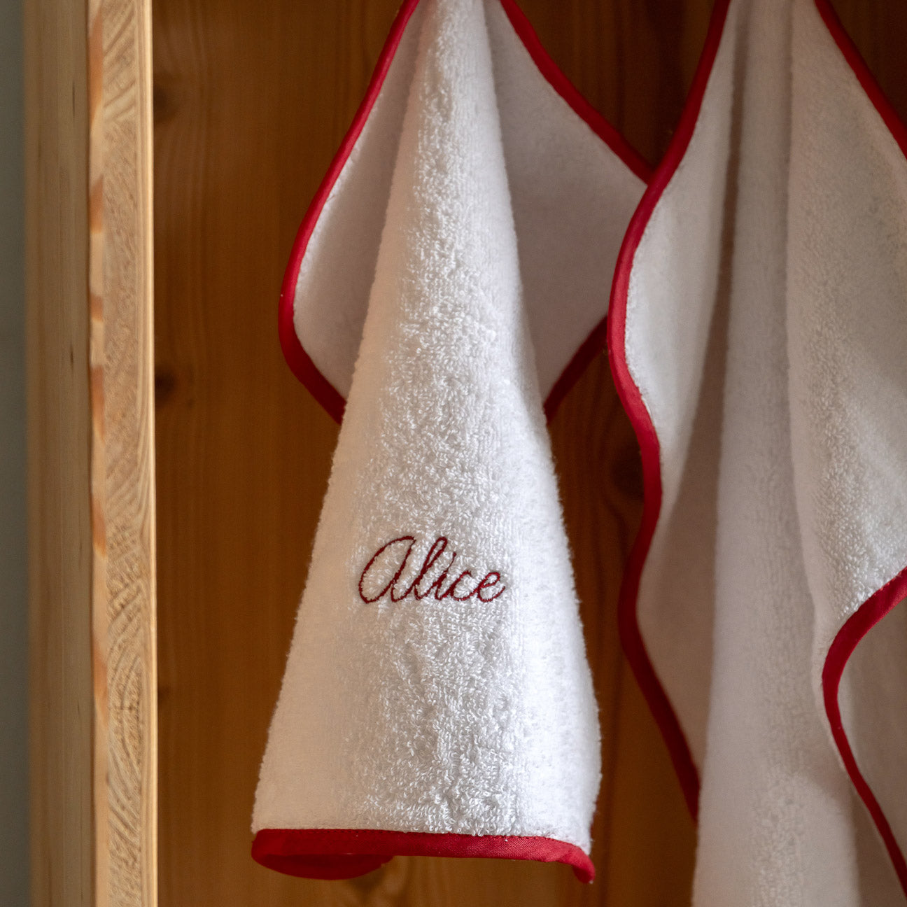 Set asciugamani bimbi
- Taglia unica- Bianco cotone- Cotone classico - Dalfilo