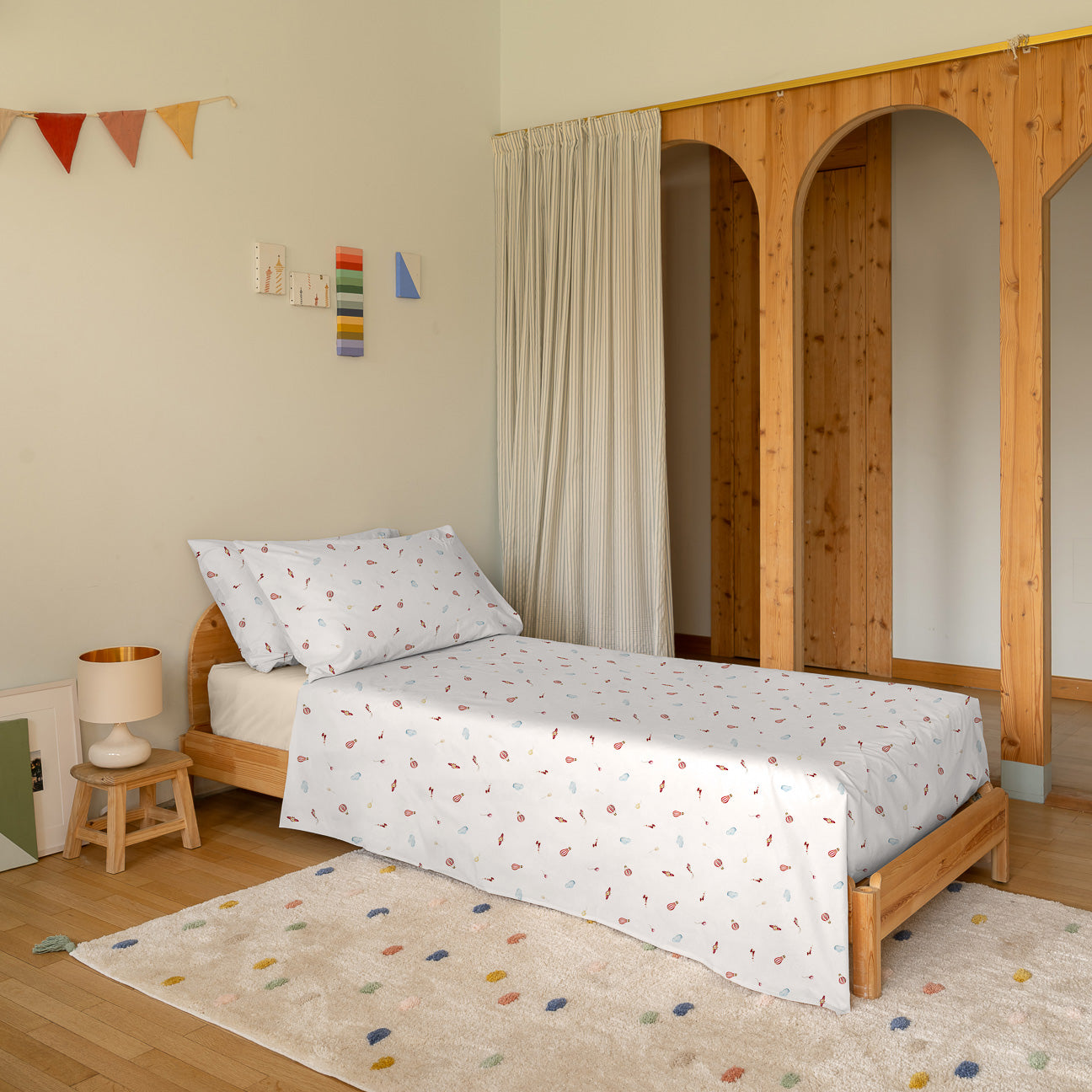 Completo lenzuola bimbi
- 1 PIAZZA (80x190 cm)- Tra le nuvole- Percalle - Dalfilo