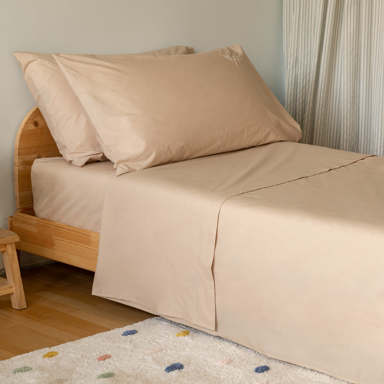 Completo lenzuola bimbi
- 1 PIAZZA (80x190 cm)- Marrone Caffelatte- Percalle - Dalfilo