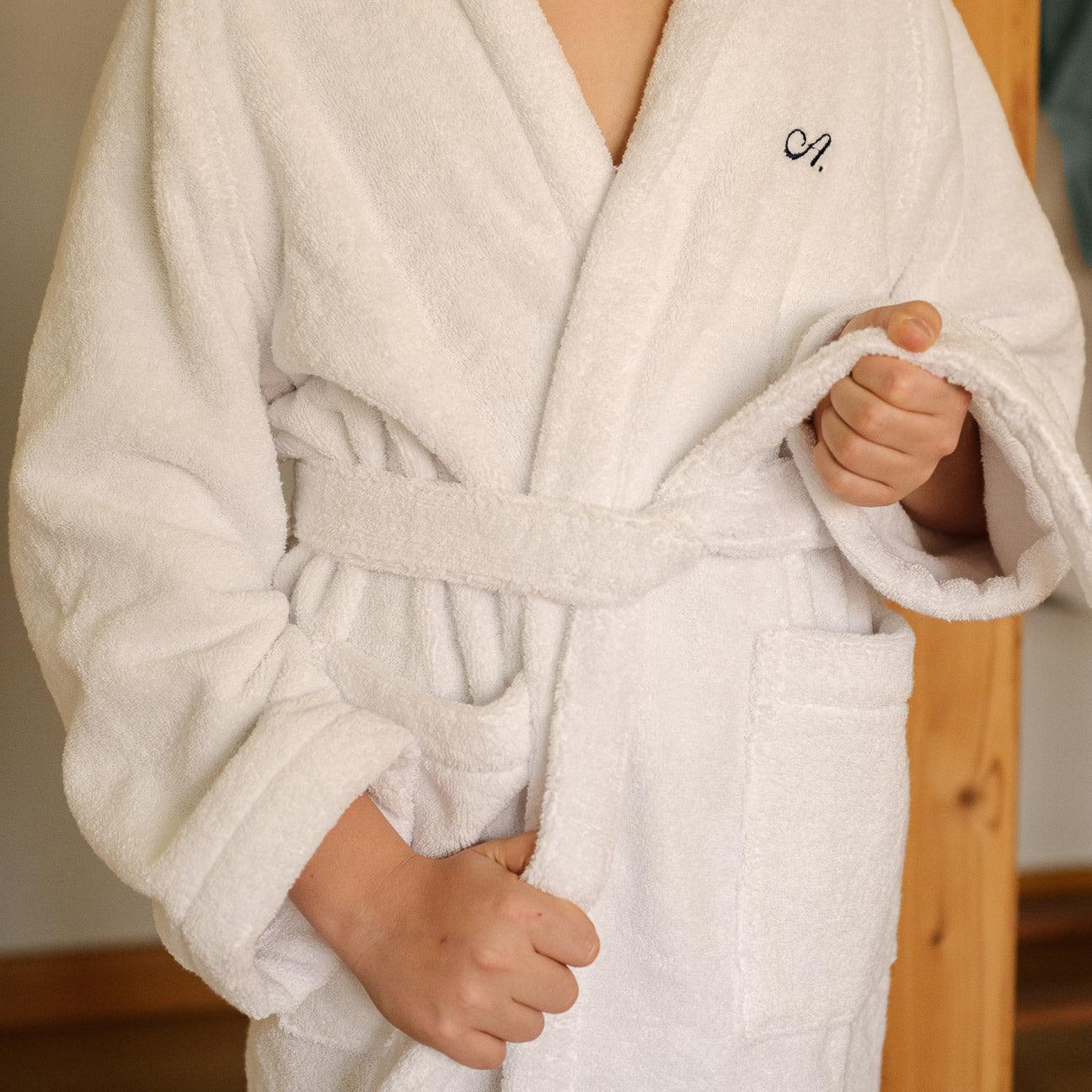 Accappatoio bimbi con cappuccio
- 4-6 anni- Bianco Cotone- Cotone classico - Dalfilo