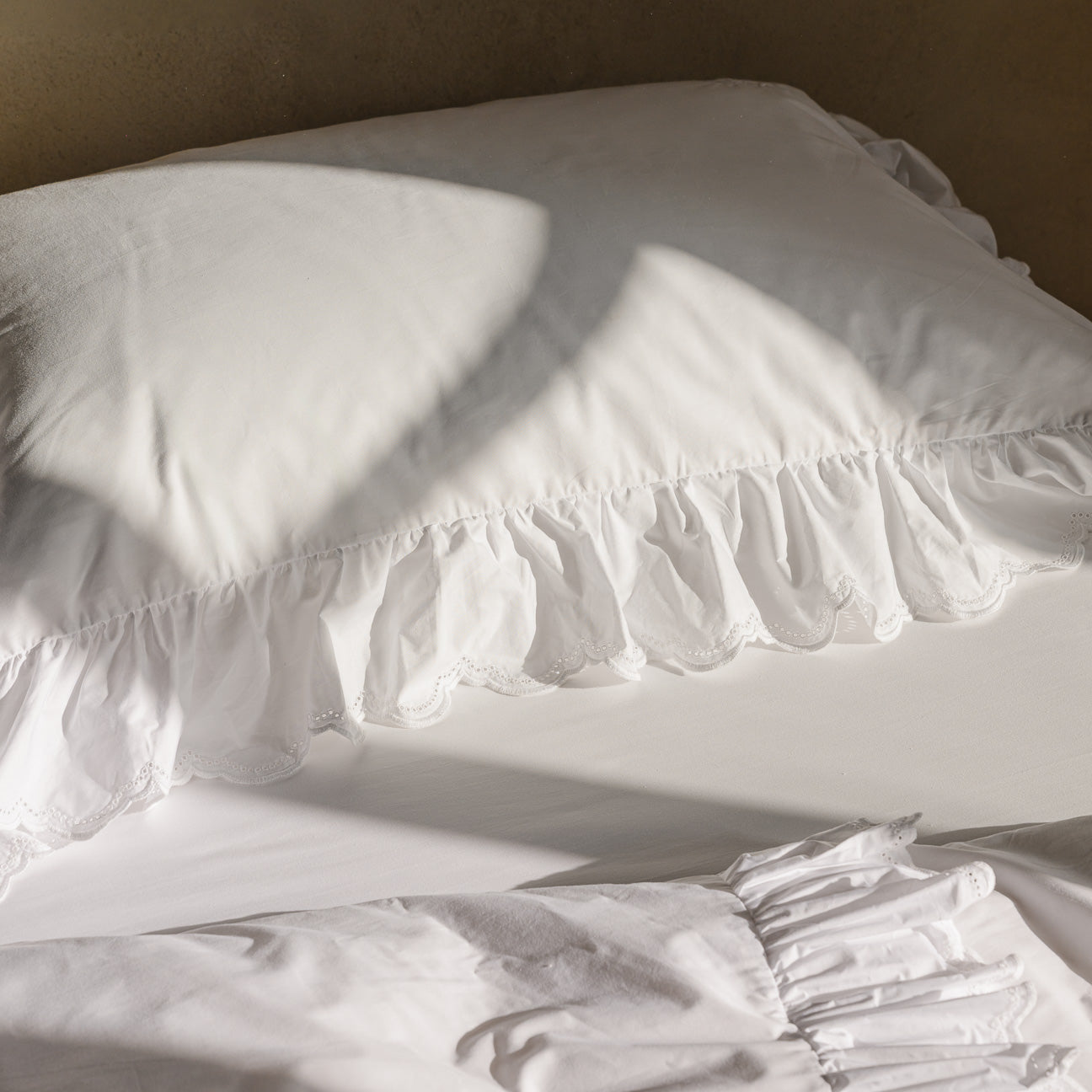 Completo copripiumino in percalle - DesignWeek26
- 2 PIAZZE (160x200 cm)- Bianco Cotone- Percalle - Dalfilo