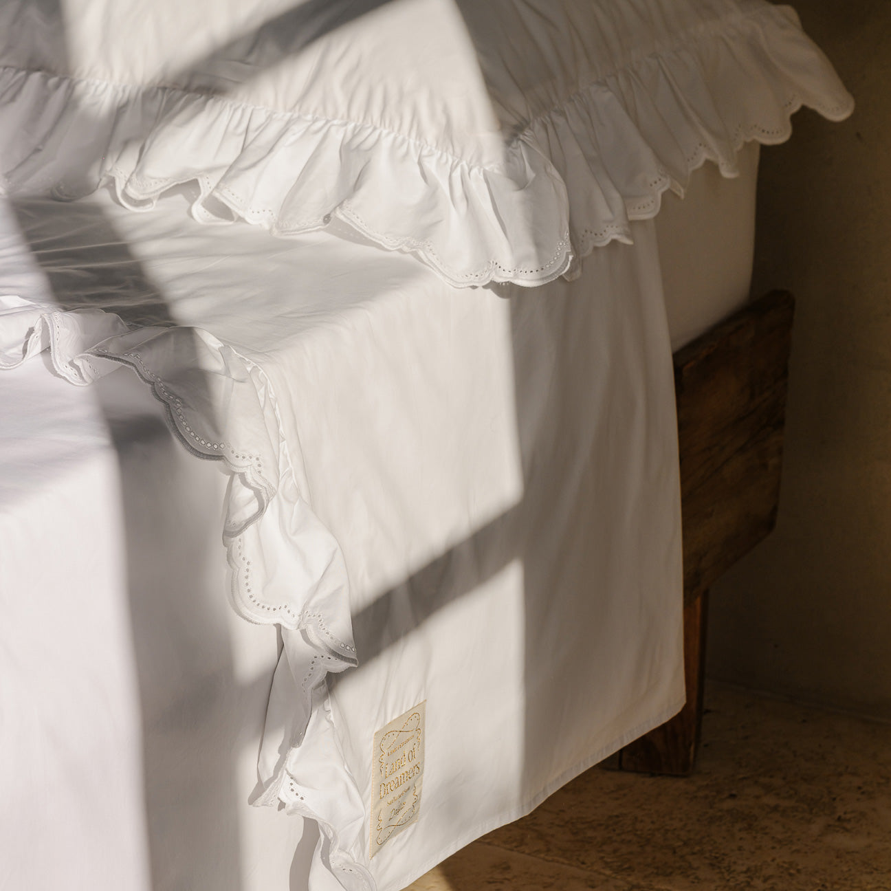 Parure lenzuola in percalle - DesignWeek26
- 2 PIAZZE- Bianco Cotone- Percalle - Dalfilo