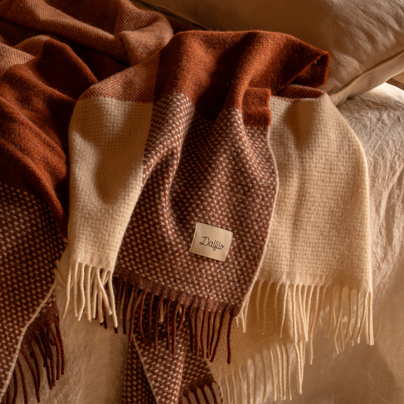 Plaid in lana
- 130x180 cm- Terracotta- Lana rigenerata - Dalfilo