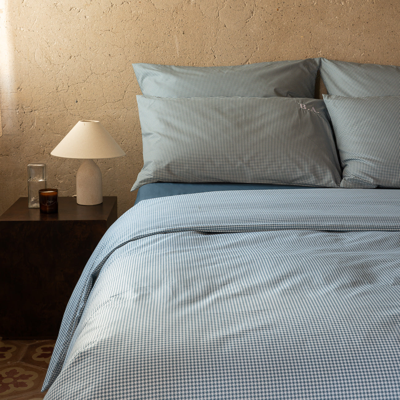 Completo all-in in percalle
- 1 PIAZZA (80x190 cm)- Pied de poule- Percalle - Dalfilo