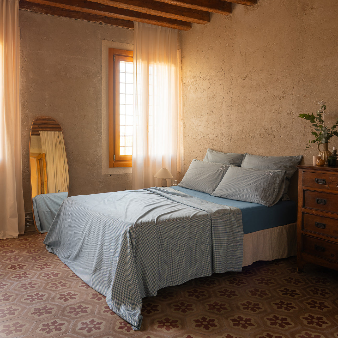 Lenzuolo sopra in percalle
- 1 PIAZZA (160x300 cm)- Pied de poule- Percalle - Dalfilo