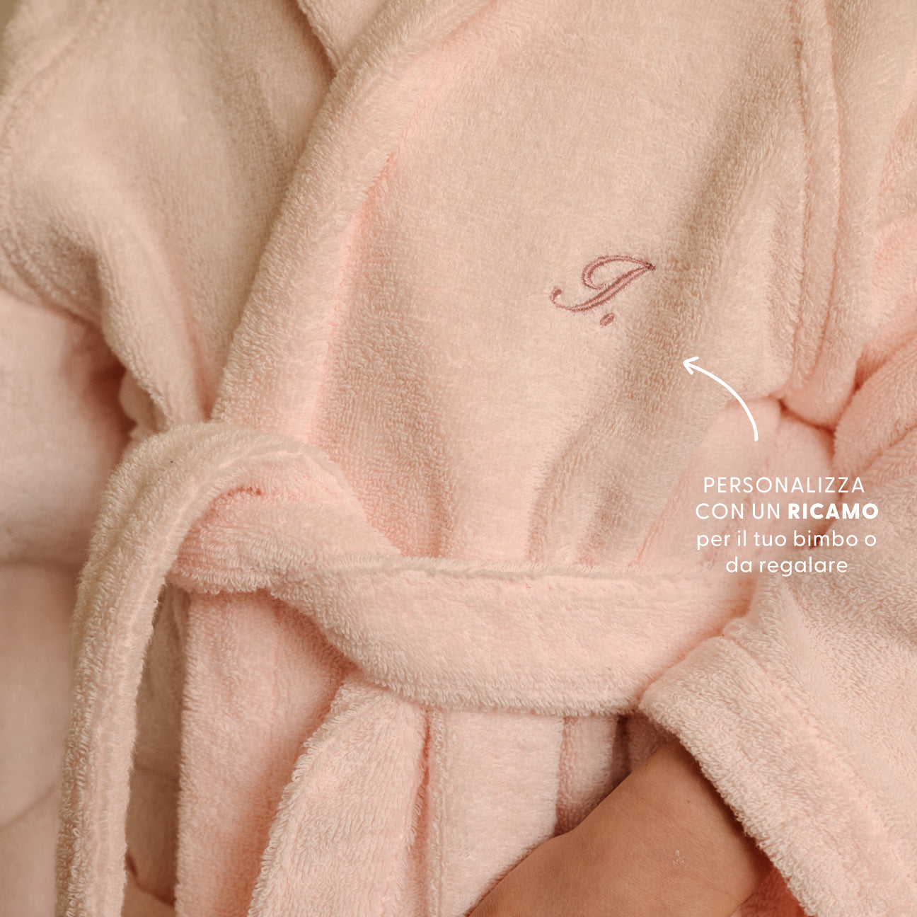 Accappatoio bimbi con cappuccio
- 4-6 anni- Rosa Ciliegio- Cotone classico - Dalfilo