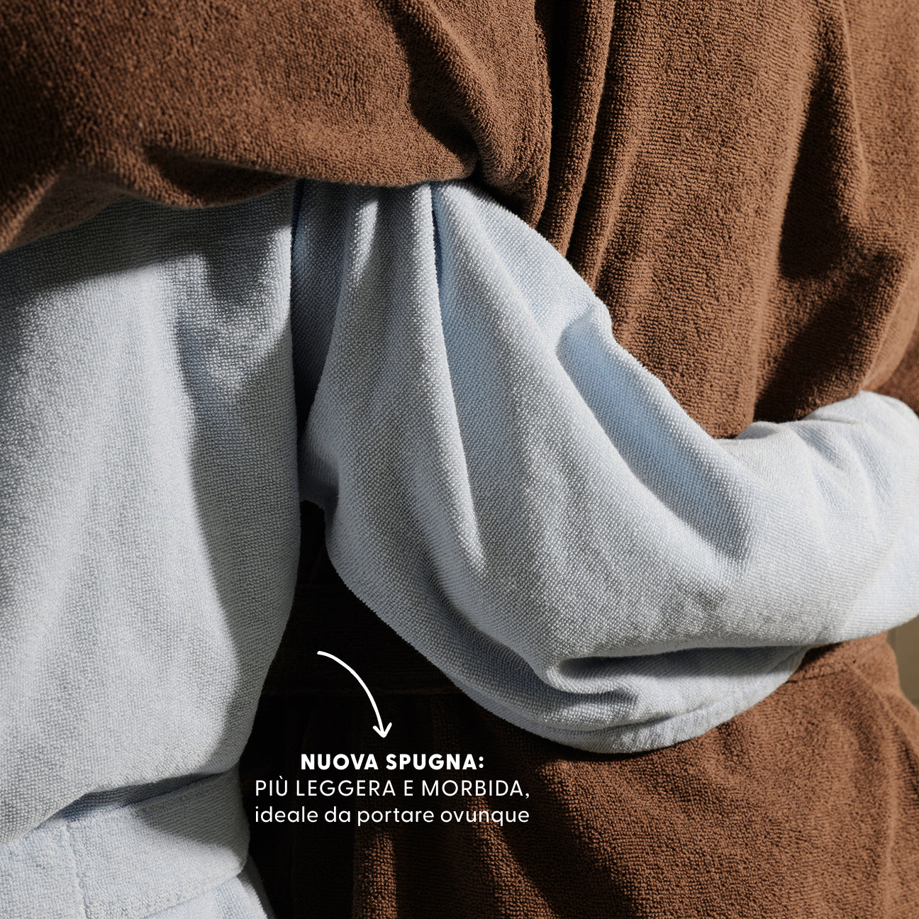 Accappatoio sport con cappuccio
- S- Ebano- Cotone - Dalfilo