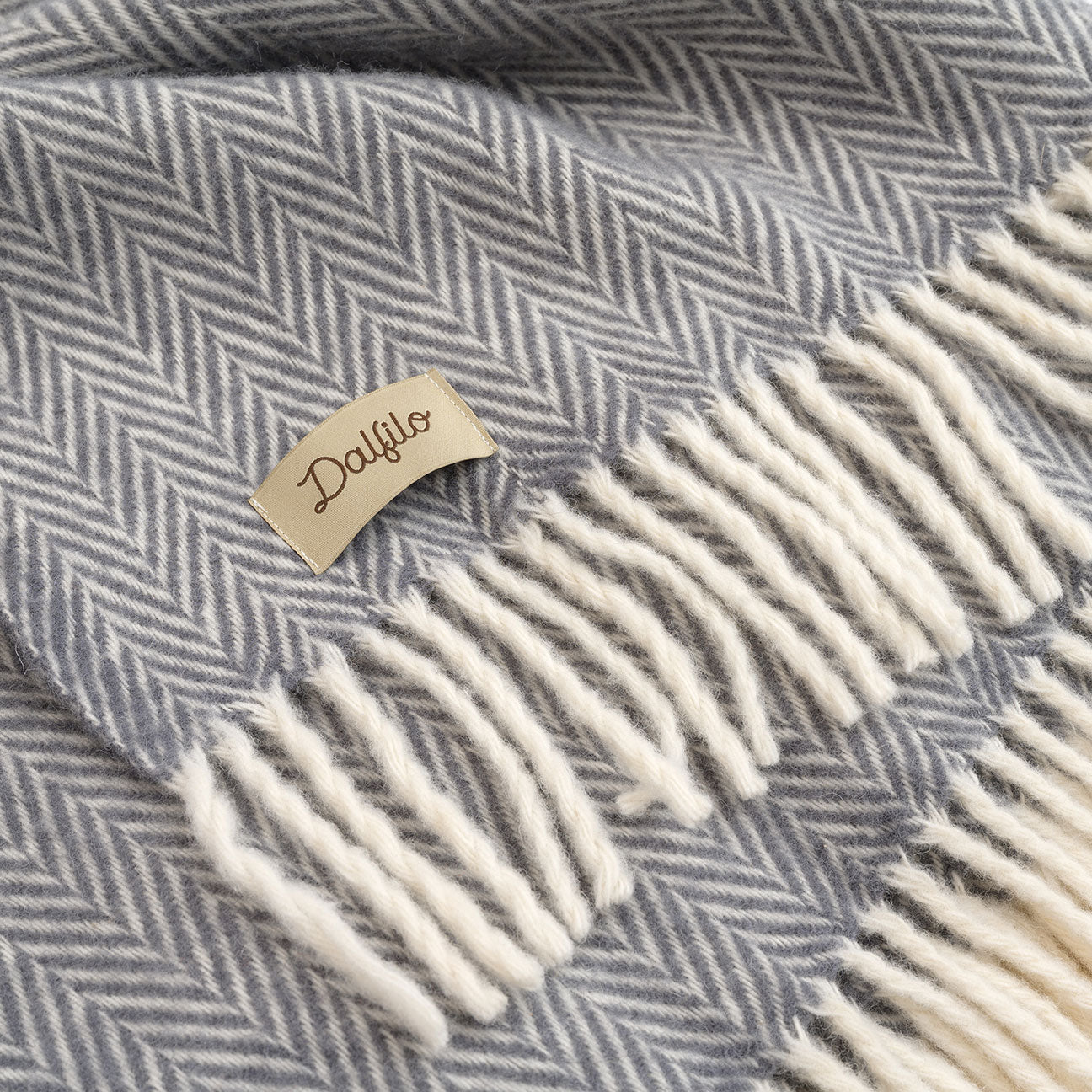 Eleganti coperte e plaid naturali in lana vergine merino e cashmere -  lanificio bottoli